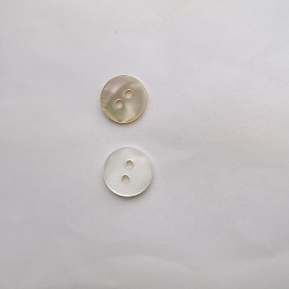 Trochus Shell Buttons 11 mm Diameter - Picture 8 of 8